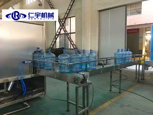 2019年新水企，桶裝水灌裝機(jī)廠家悄悄告訴你個秘訣
