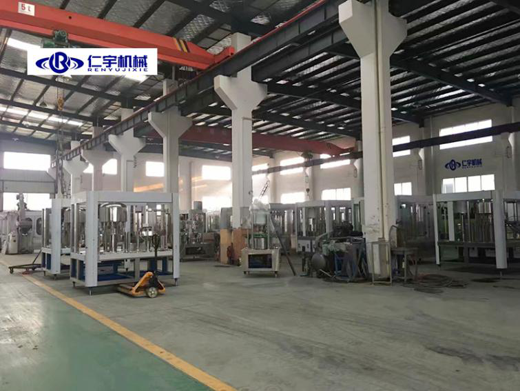 專業(yè)的事找專業(yè)的人，這樣選擇礦泉水生產設備就對了